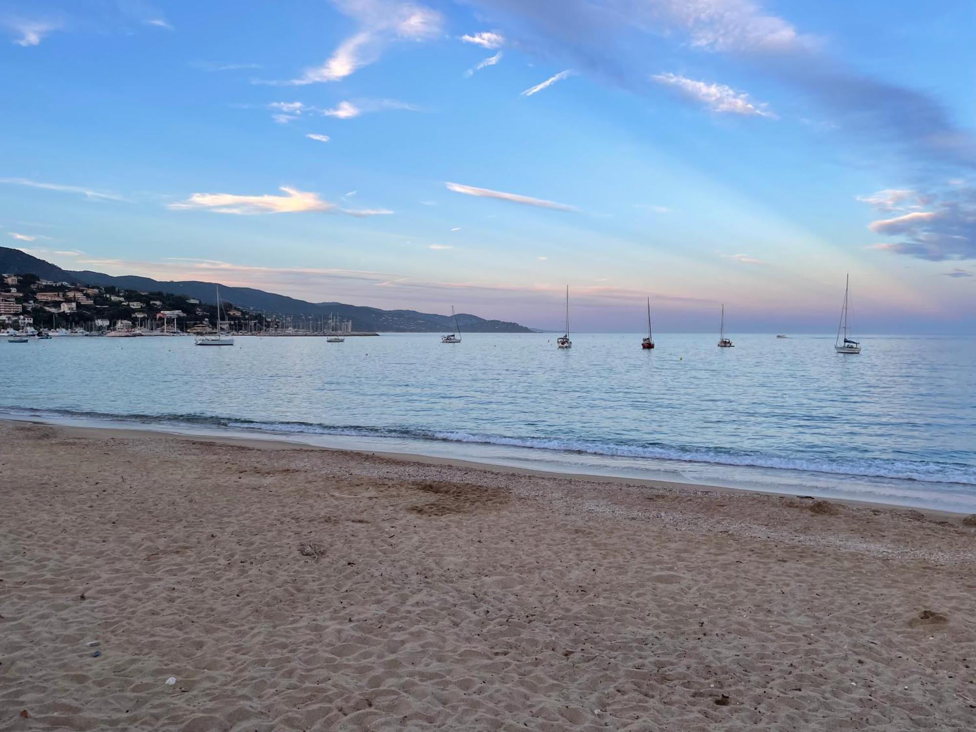 T3 A 300M Plage Avec Piscine Tennis Le Lavandou Kültér fotó